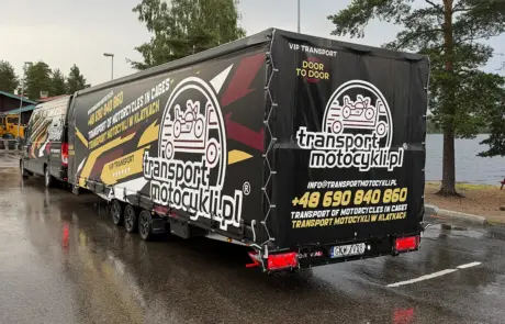 Przyczepka do przewozu motocykli door to door